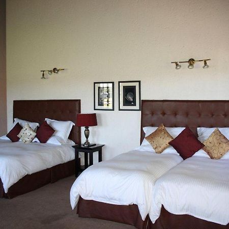 Safari Club Sa Hotel Kempton Park Bilik gambar